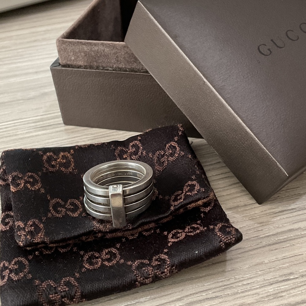 Gucci Silver Stacked Band Ring with Center Bar